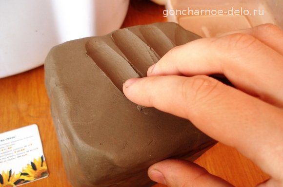 Pottery: Check the softness of clay